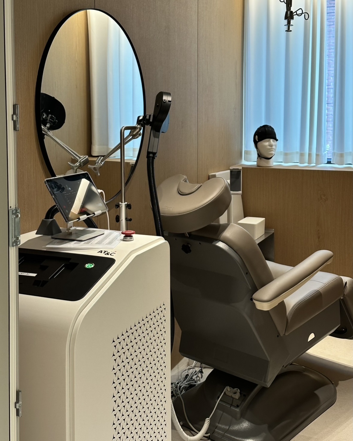 헬로웰의원 기능의학 줄기세포 클리닉 |Hellowell Anti-Aging Clinic | Stem Cell Treatment Gangnam | Hellowell Wellness Clinic 面部年轻化 · 韩国皮肤管理 診所