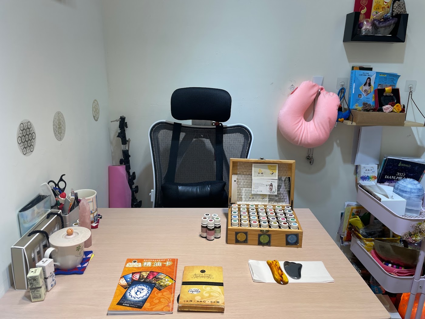 琴心芳療-芳療/NLP/靈氣/頌缽/脈輪/睡眠/Bars/紫微斗數