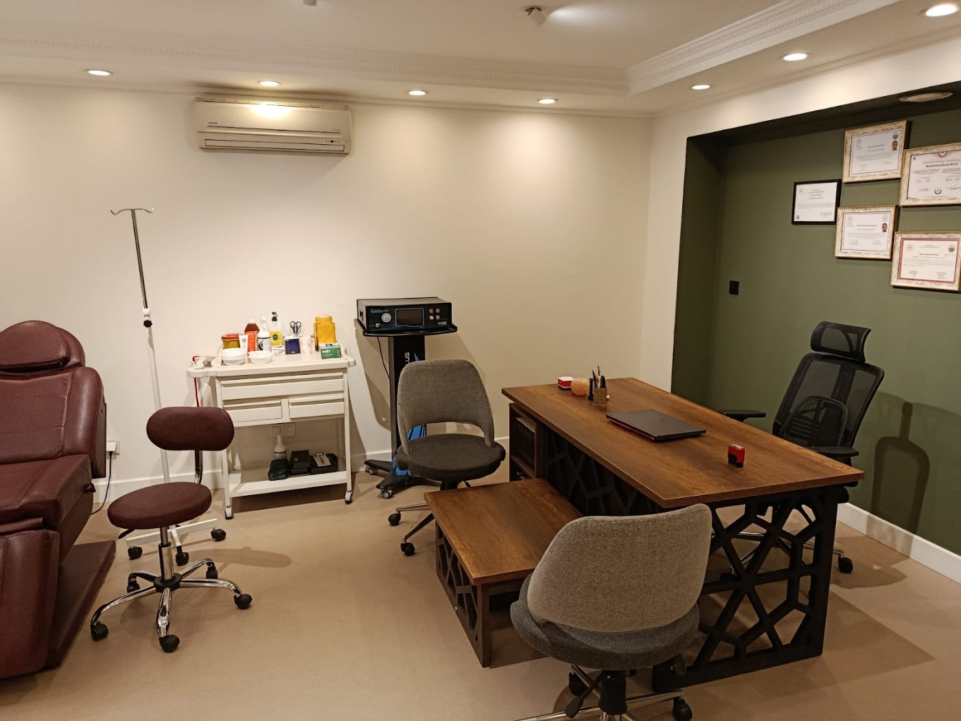 Dr. Burak KAYA | Ozon Tedavisi | Akupunktur | Prp Saç Tedavisi | Mezoterapi | Glutatyon | Hacamat