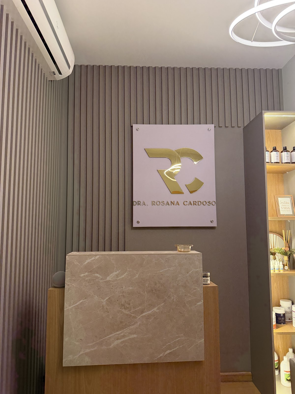 Dra. Rosana Cardoso - Saúde Integrativa