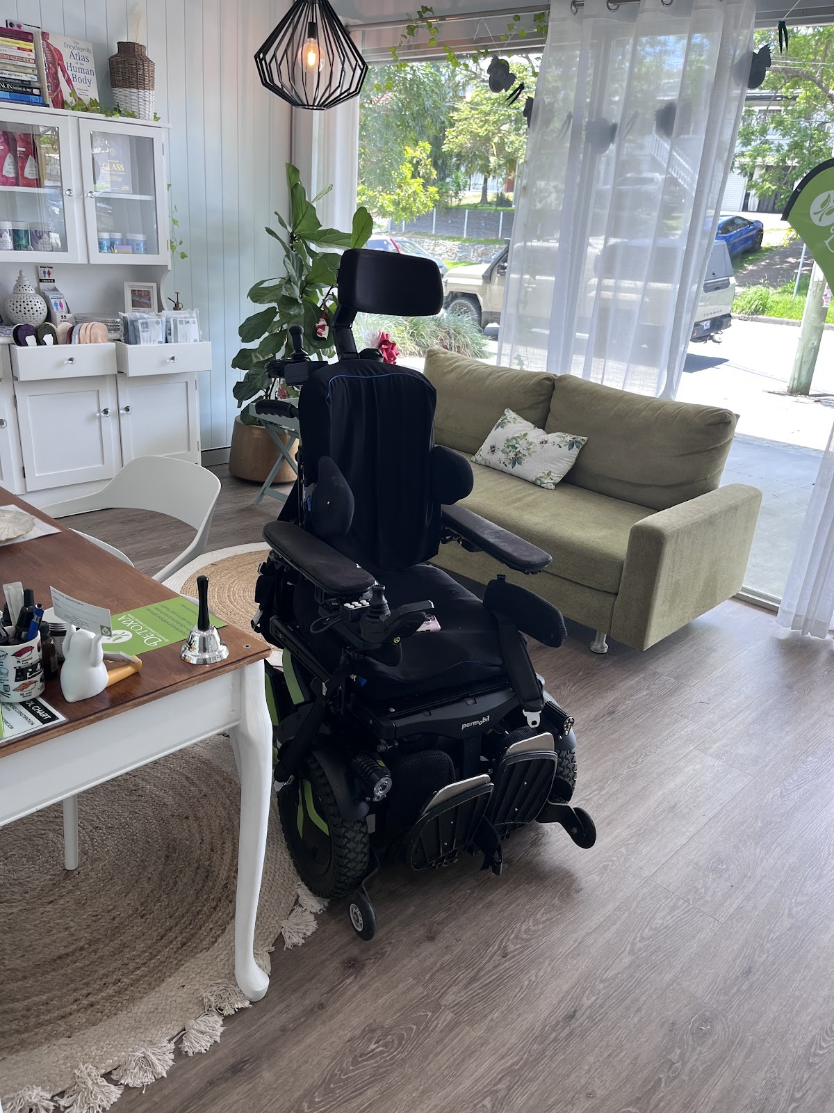 Detoxia - Specialist Colonics & Lymphatic Massage Rollers